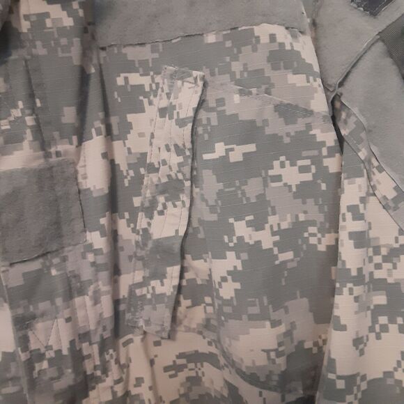 US Army Combat Uniform Jacket Medium Short Camo Military Tactical Outdoor Vtg - Picture 2 of 9